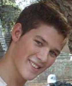 Edward Gibson, 19 - Leeds, West Yorkshire, United Kingdom