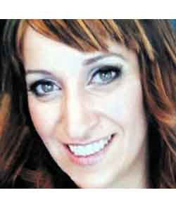 Esra Uyrun, 38 - Clondalkin, Eire, United Kingdom